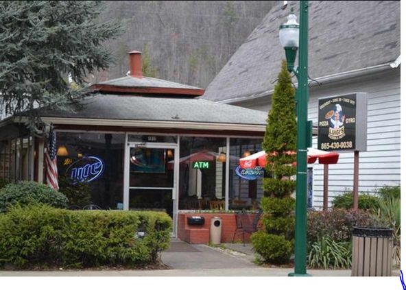 Luigi's Pizzeria: 1017 E Parkway, Gatlinburg, TN 37738